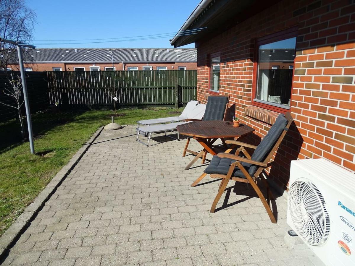 Ferienwohnung Fin Lejlighed Med Lukket Have Skagen Exterior foto